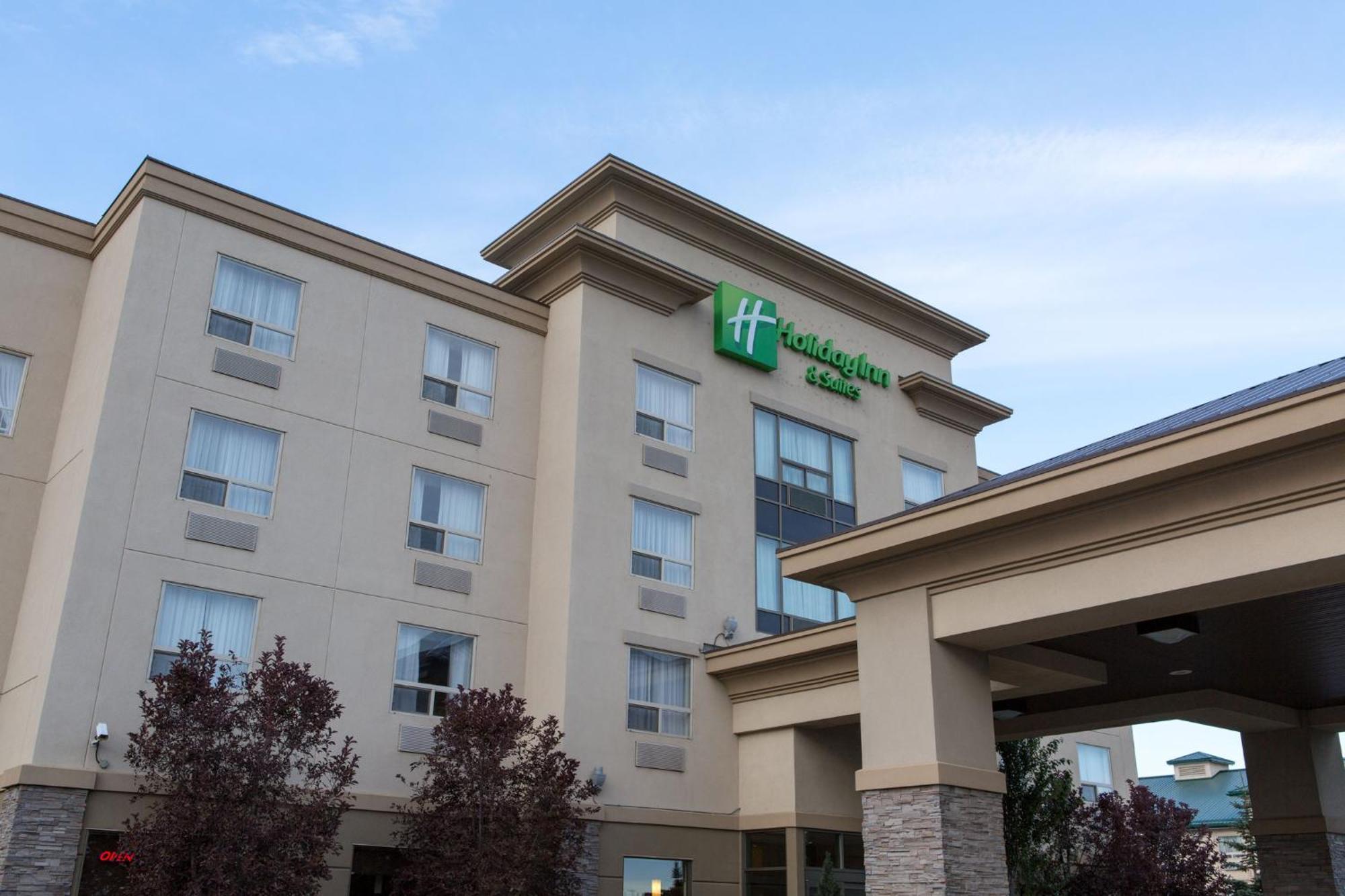 Holiday Inn & Suites Lloydminster By Ihg Esterno foto