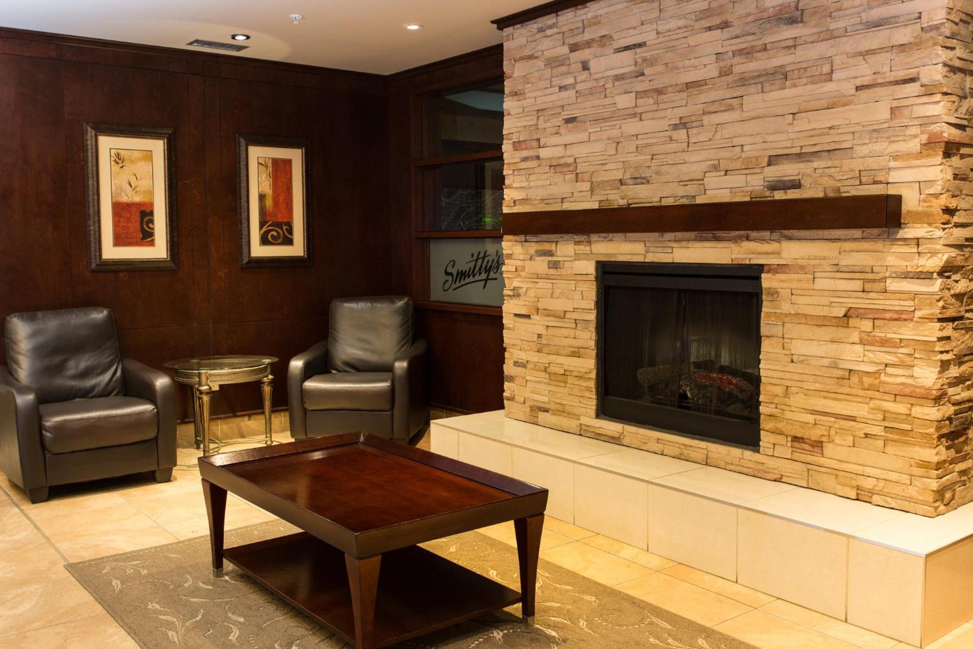 Holiday Inn & Suites Lloydminster By Ihg Esterno foto